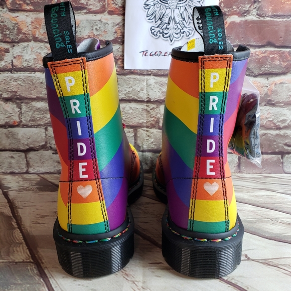 Dr. Martens 1460 AirWair "PRIDE" Boots 🆕️🔥🔥 - Picture 6 of 8